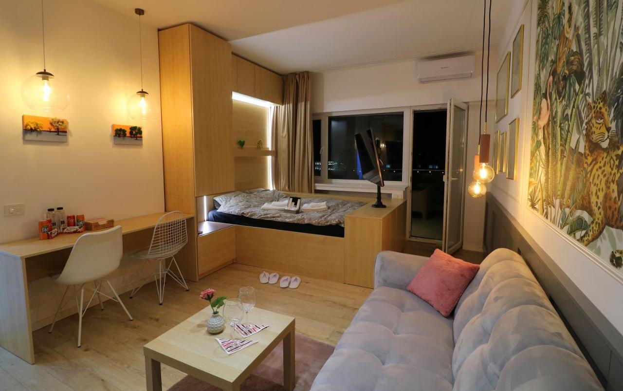 Deluxe Studio Old Center Panoramic View Terrace Apartment Bukares Bagian luar foto