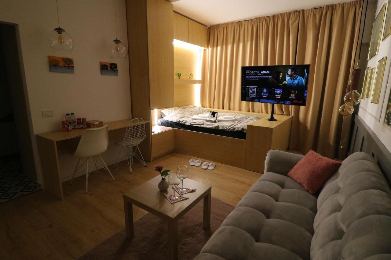 Deluxe Studio Old Center Panoramic View Terrace Apartment Bukares Bagian luar foto