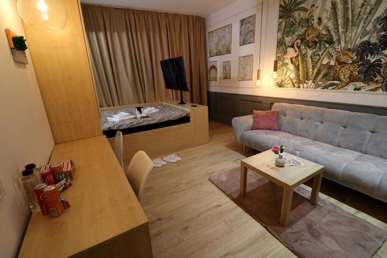 Deluxe Studio Old Center Panoramic View Terrace Apartment Bukares Bagian luar foto