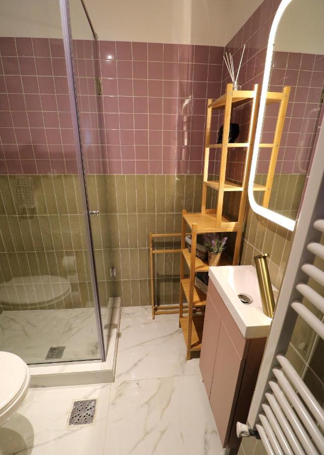Deluxe Studio Old Center Panoramic View Terrace Apartment Bukares Bagian luar foto