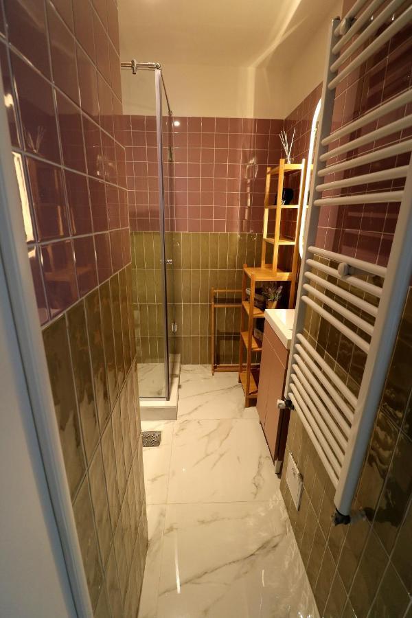 Deluxe Studio Old Center Panoramic View Terrace Apartment Bukares Bagian luar foto